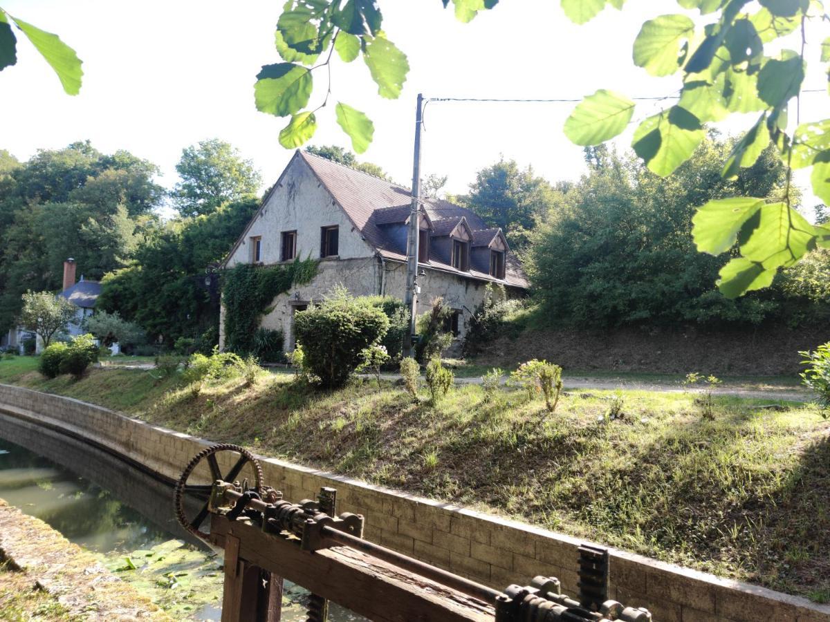 Chambre indépendante au calme avec parking privé Souvigny-de-Touraine Exterior foto